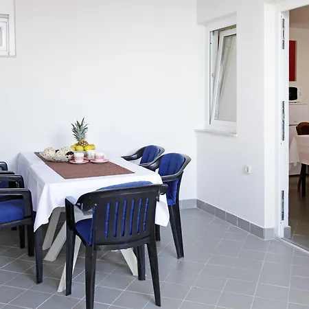 Rose Garden Apartment